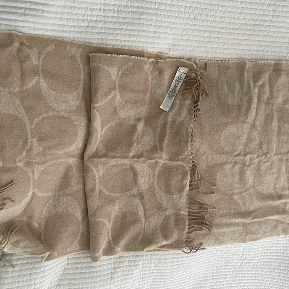 COACH Scarf - Picture 2 of 7